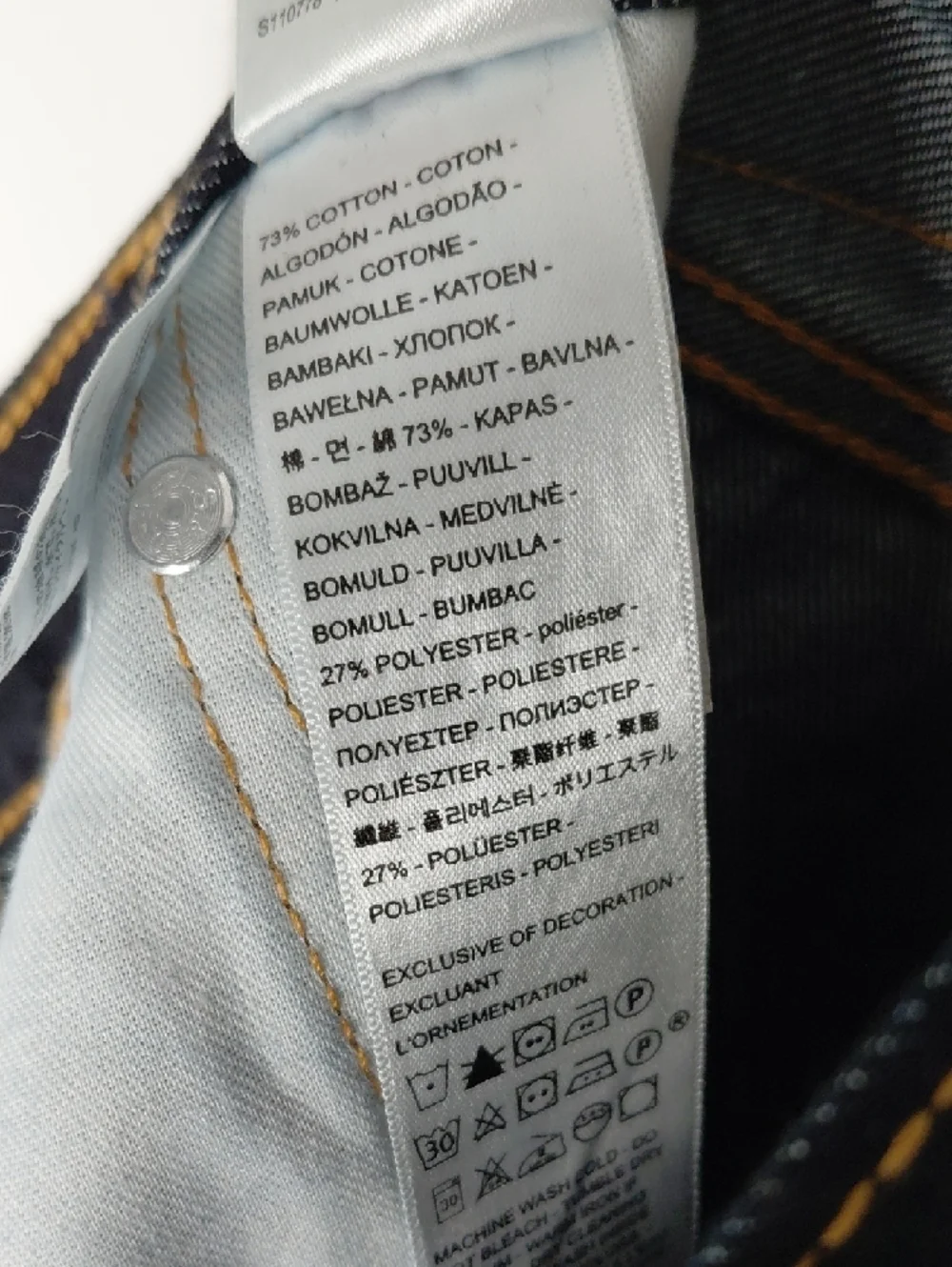Levi's Slim Black Jeans with Contrast Stitching